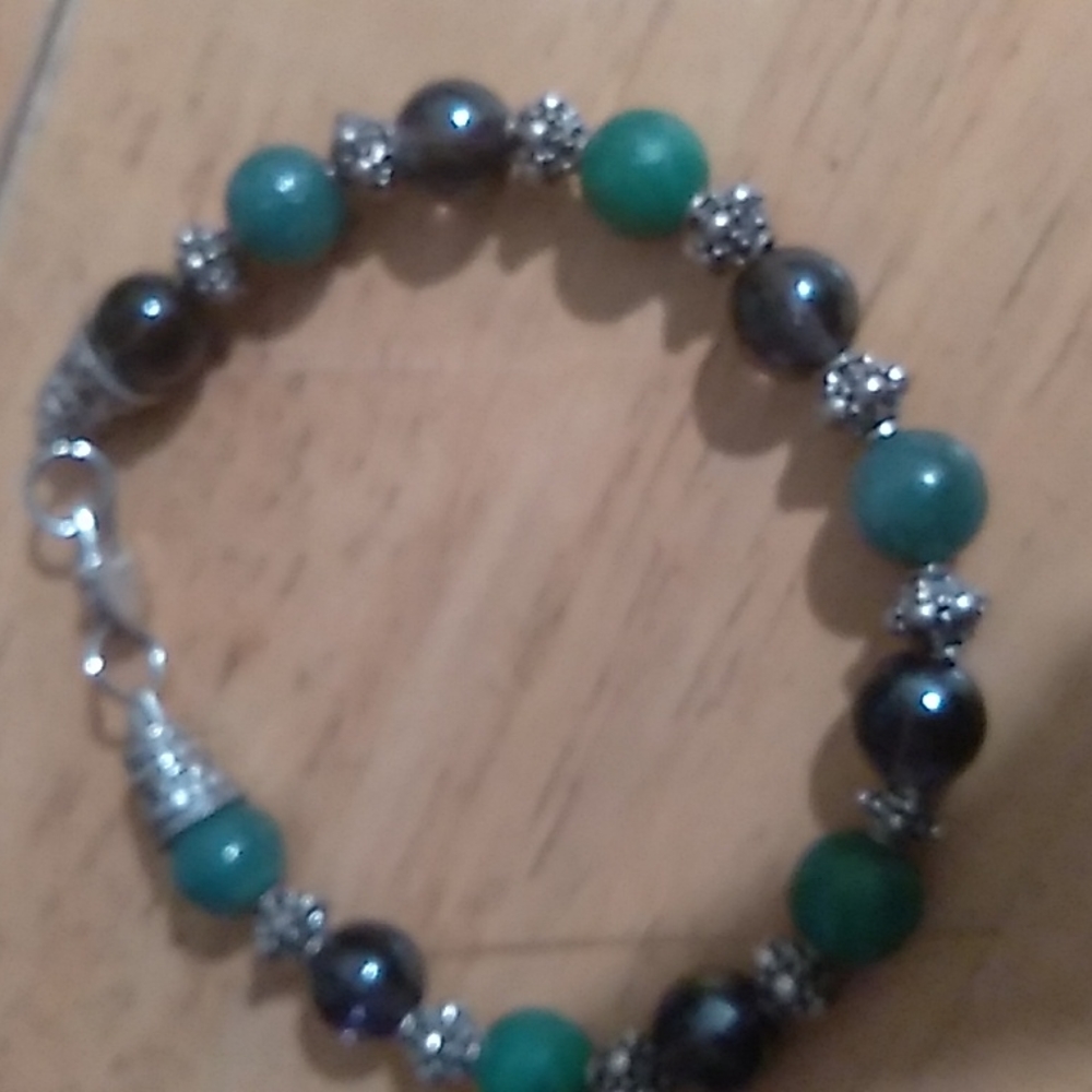 Handmade bracelets - Picture 4 of 4